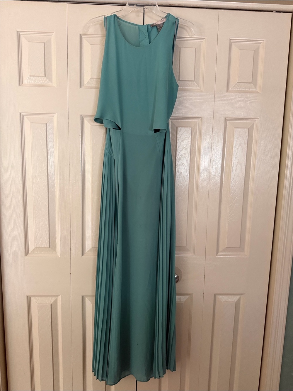 Forever 21 Seafoam Sleeveless Maxi Dress with Pleated Panels